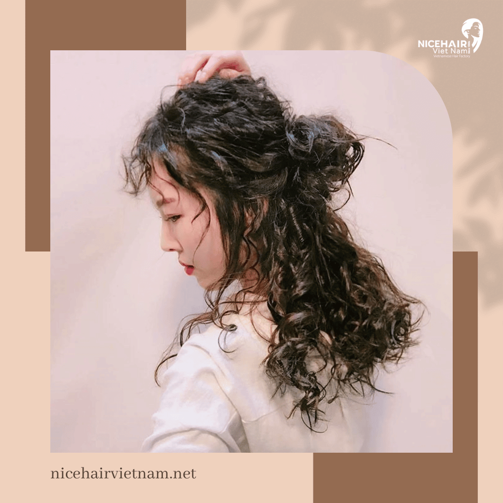 Tousled curls for a round face - a key to vibrant and youthful look
